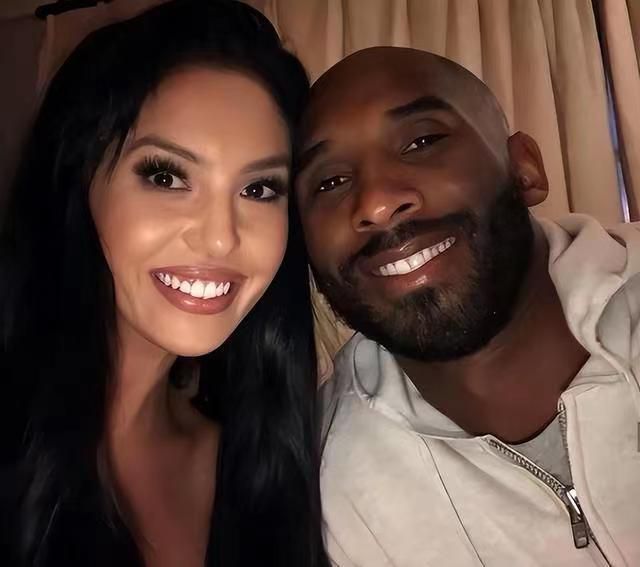 啄木鸟法国空姐